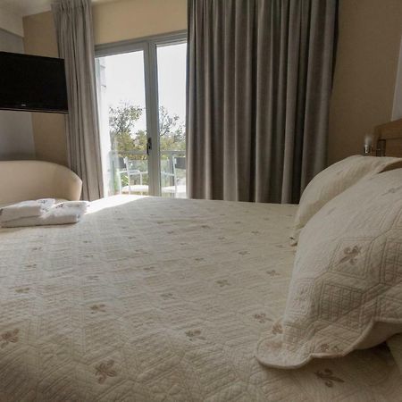 Apart Hotel Rivadavia 815 Неукен Екстер'єр фото